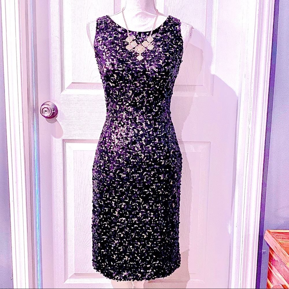 SUE WONG Black and Gold Sequin S/L Sheath Dress